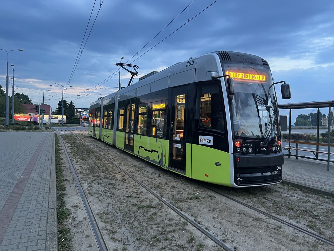 Linia tramwajowa zawieszona. Remonty postępują