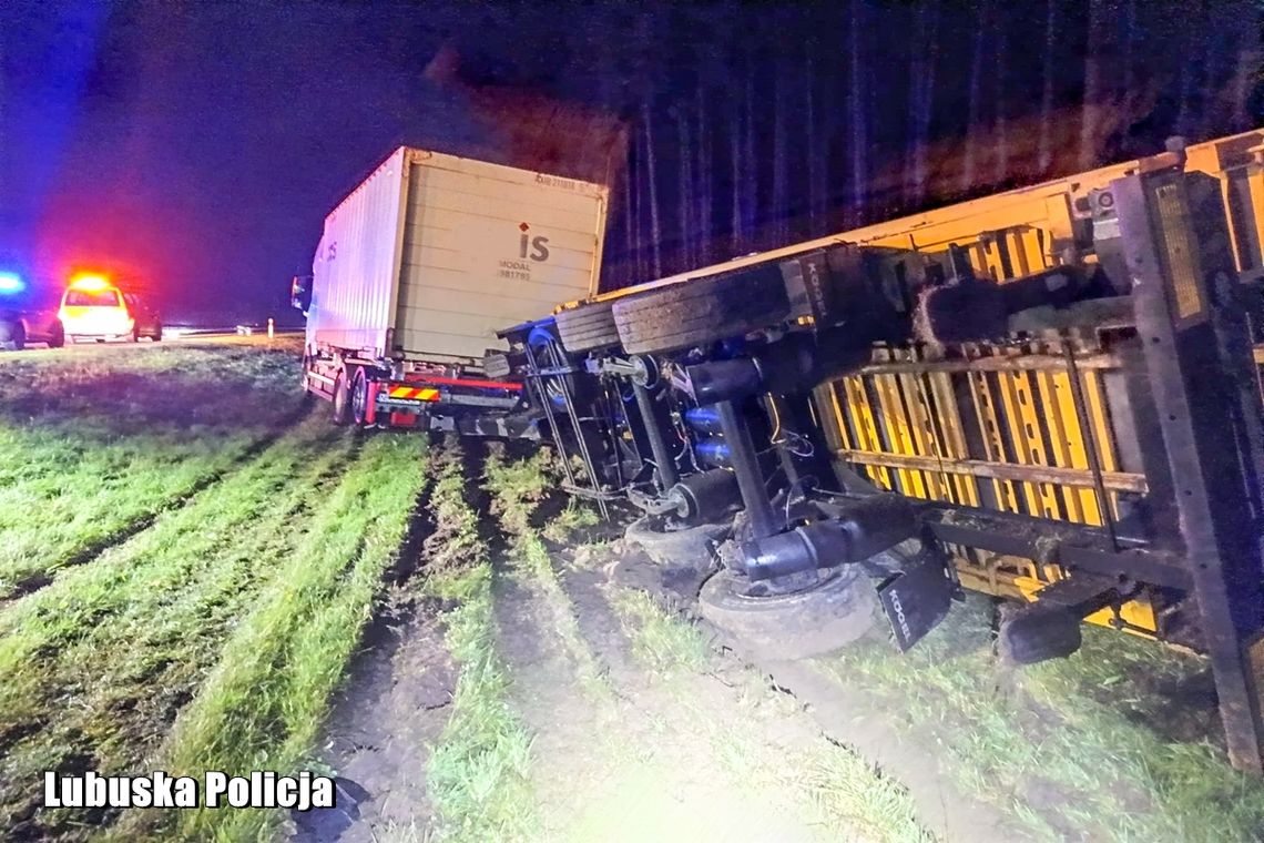 Mając dwa promile wywrócił ciężarówkę na autostradzie. Zatrzymali go policjanci