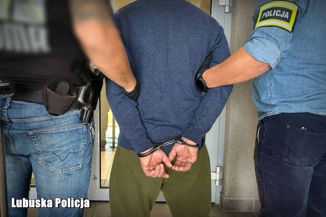 Miał przy sobie niedozwolone substancje. Później policjanci zajrzeli do auta Miał przy sobie niedozwolone substancje. Później policjanci zajrzeli do auta