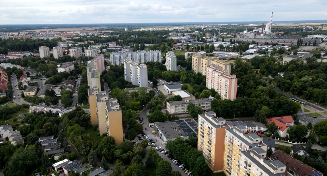 Mieszkańcy są przerażani. Bezdomny sieje postrach na osiedlu