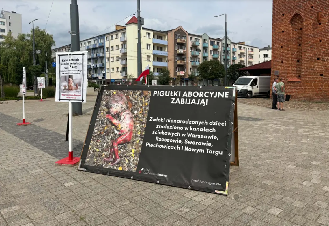 Modlitwa przed katedrą w Gorzowie. Pod koniec października odbędzie się kolejne zgromadzenie Modlitwa przed katedrą w Gorzowie. Pod koniec października odbędzie się kolejne zgromadzenie