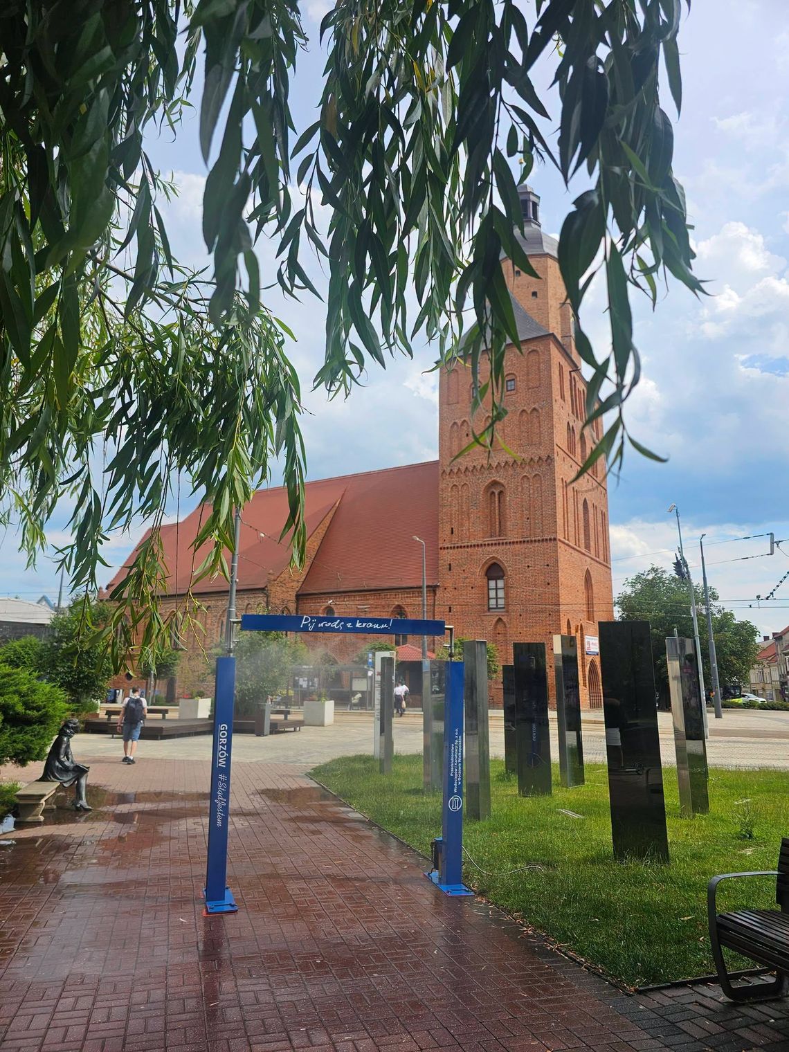 Nadchodzą upały. Miasto wprowadza dodatkowe patrole Nadchodzą upały. Miasto wprowadza dodatkowe patrole