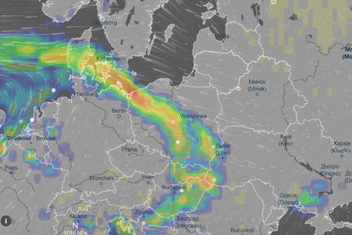 Nadchodzi druga fala ulewnych opadów. To jeszcze dzisiaj