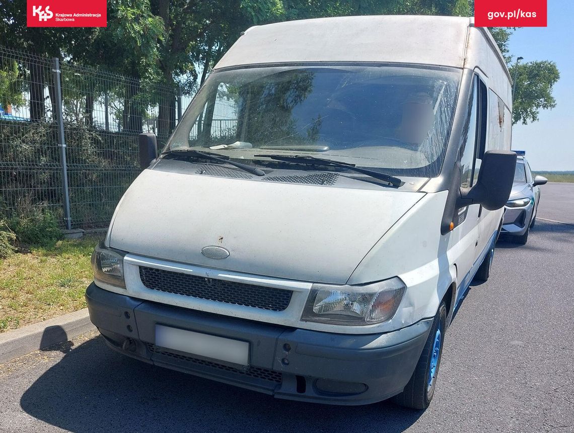 Niebezpieczna jazda zakończyła się interwencją. Kierowca był pijany i pod wpływem narkotyków Niebezpieczna jazda zakończyła się interwencją. Kierowca był pijany i pod wpływem narkotyków