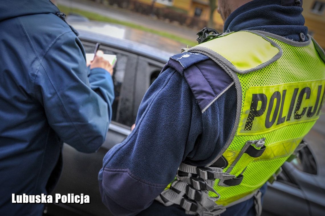 Niecodzienna sytuacja na drodze. Policjanci nie mieli wątpliwości