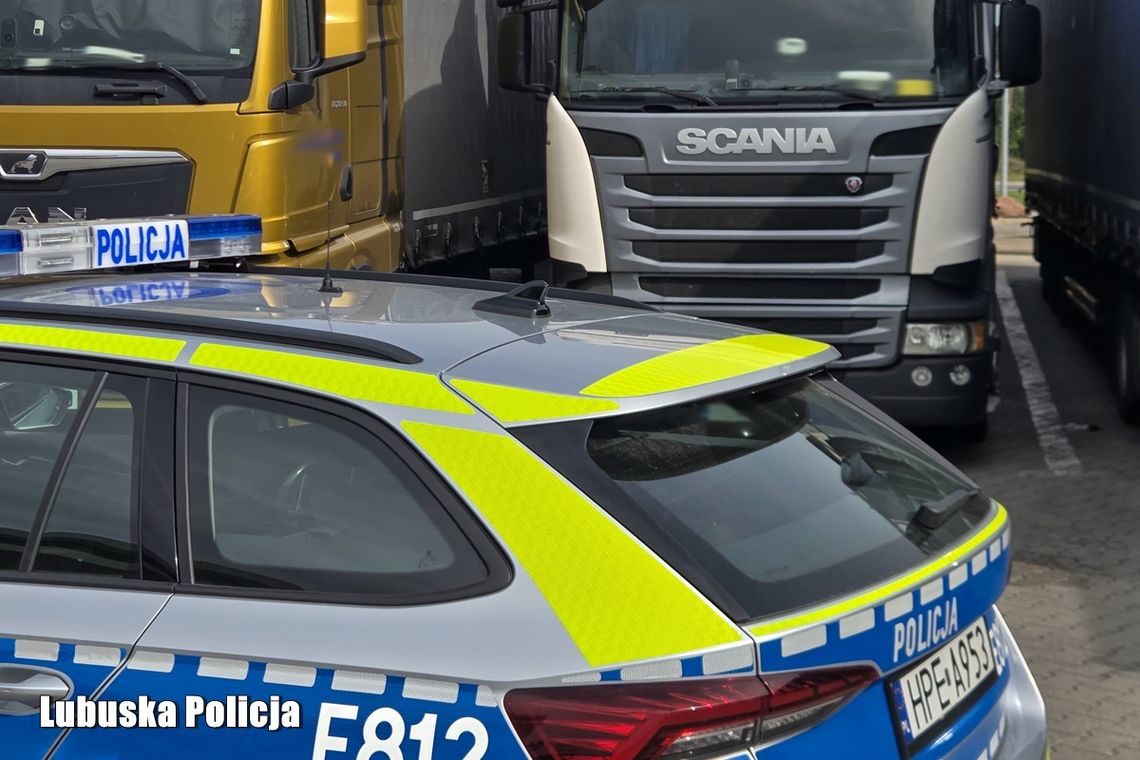 Niepokojące zgłoszenie uruchomiło policję. Kierowca ciężarówki miał poważny problem Niepokojące zgłoszenie uruchomiło policję. Kierowca ciężarówki miał poważny problem