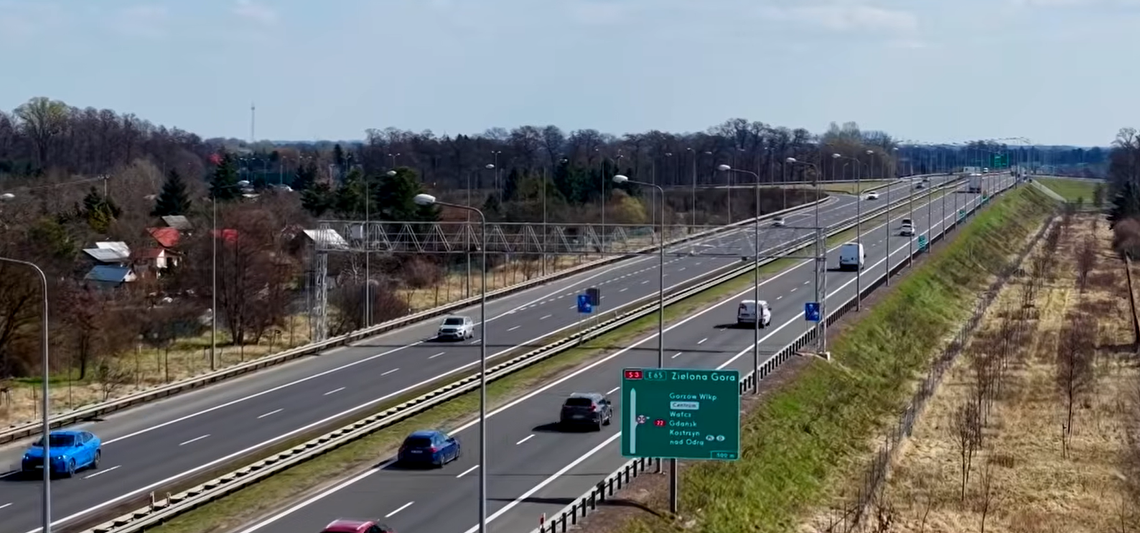 Nowe urządzenia już działają. Kierowcy muszą uważać na jednym z głównych odcinków