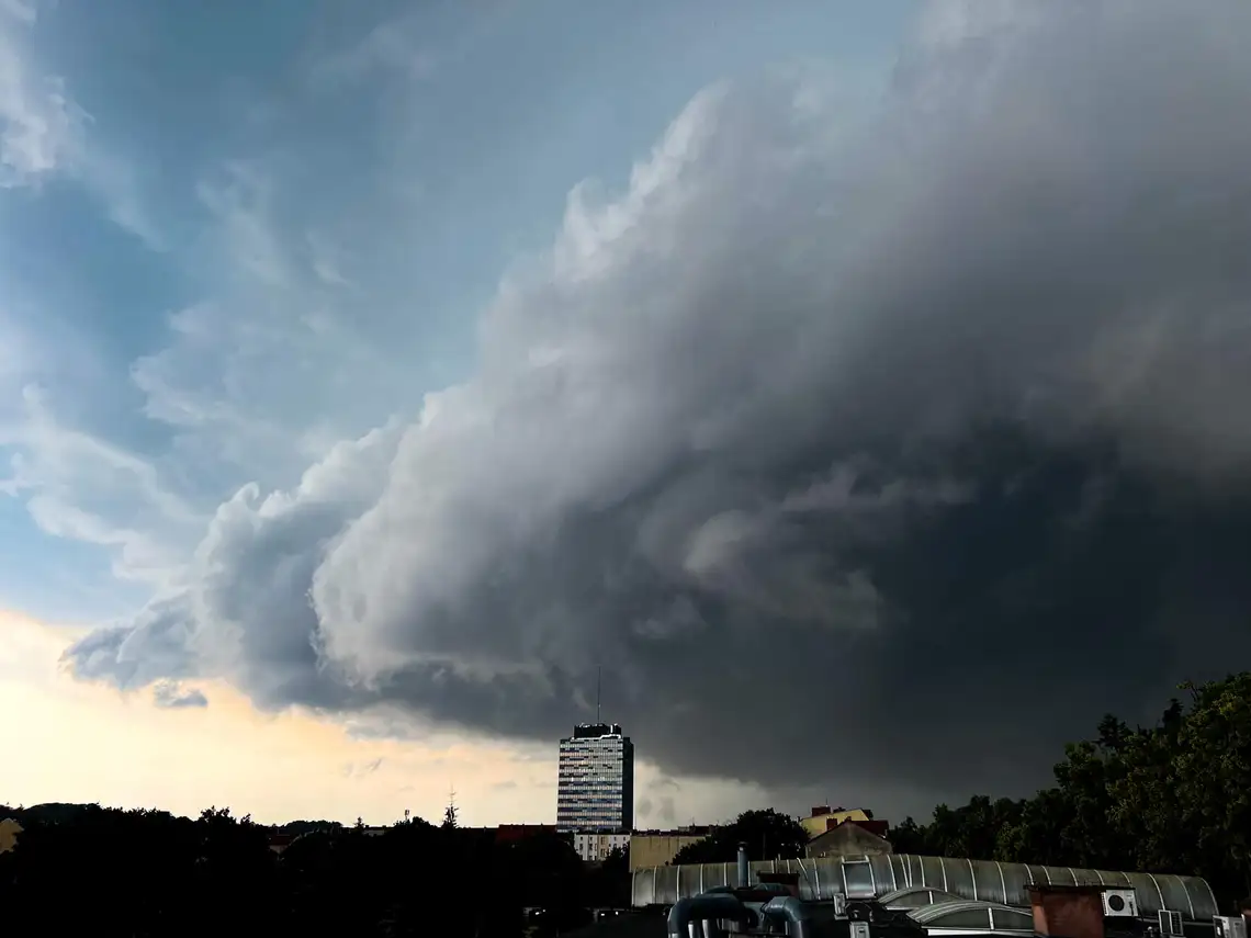 Ogromny, deszczowy niż nadciąga nad Gorzów