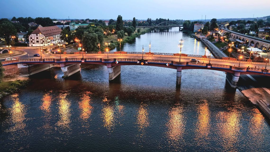 Pensje w Gorzowie rosną szybciej niż w Zielonej Górze. Dystans się zmniejsza Pensje w Gorzowie rosną szybciej niż w Zielonej Górze. Dystans się zmniejsza
