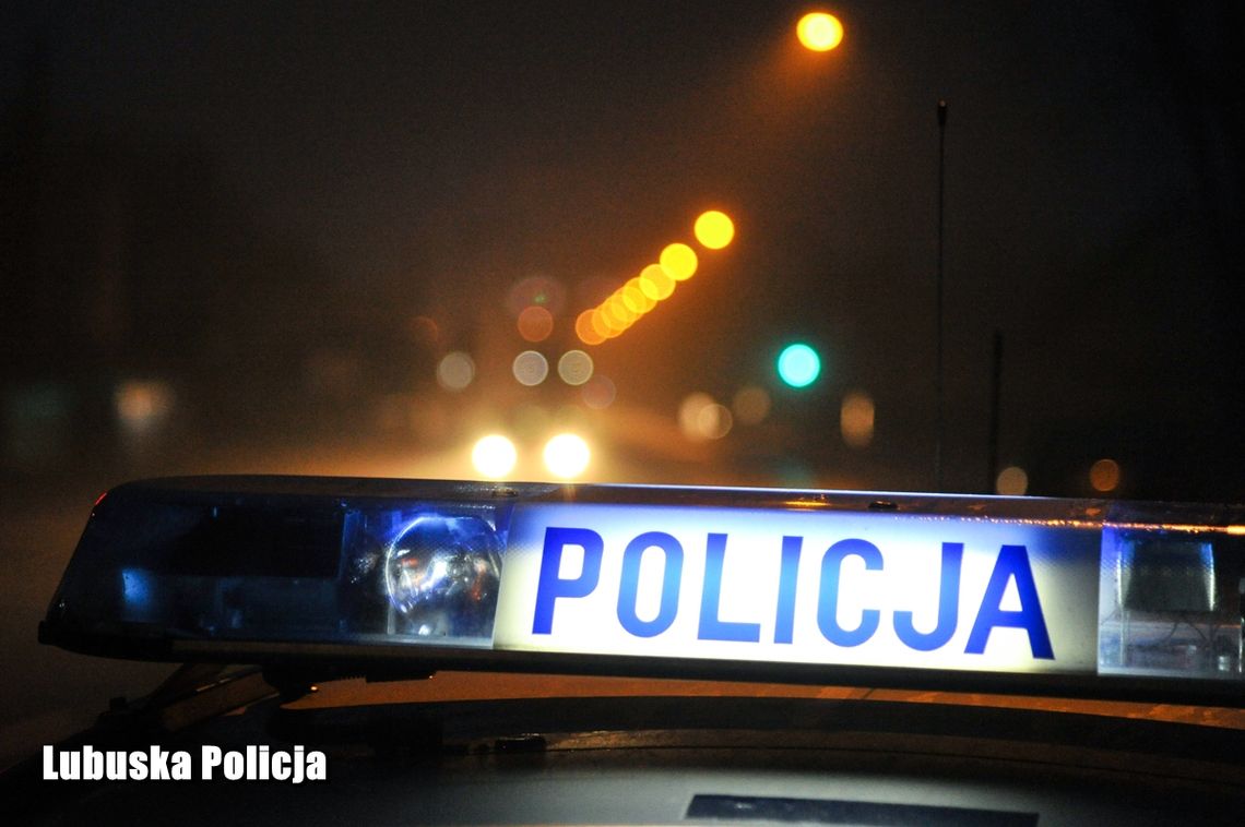 Pijany kierowca zatrzymany przez dzielnicowego. W aucie jego 14-letni syn