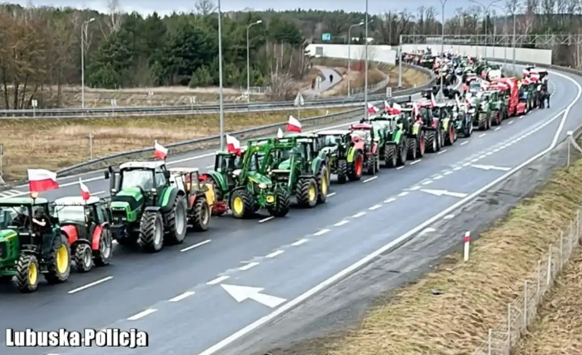 Po przerwie znów wyjadą na drogi. Rolnicy zapowiadają kolejną akcję