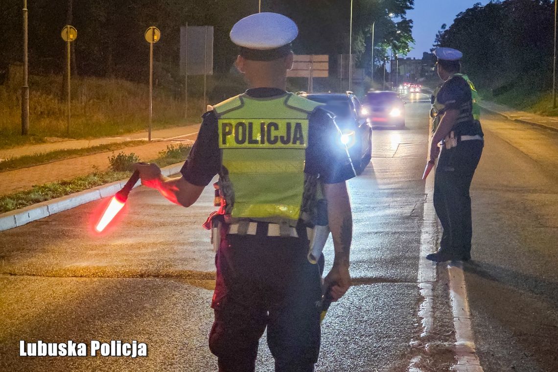 Policja sprawdziła blisko 6000 kierowców. Wielu z nich nie powinno znaleźć się za kierownicą Policja sprawdziła blisko 6000 kierowców. Wielu z nich nie powinno znaleźć się za kierownicą