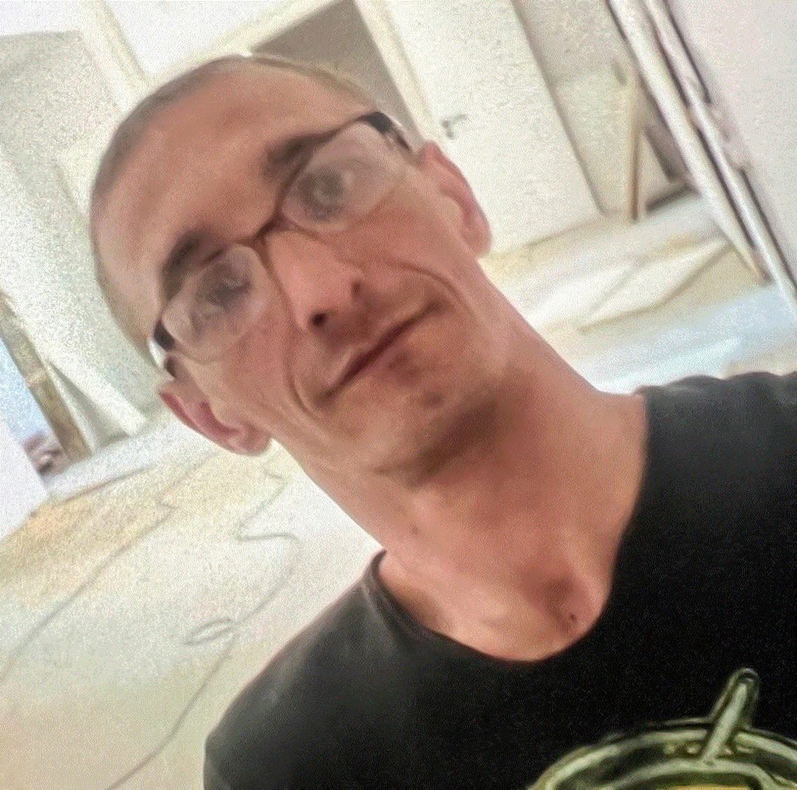Policja szuka 43-latka. Bliscy od kilku dni nie mają z nim kontaktu Policja szuka 43-latka. Bliscy od kilku dni nie mają z nim kontaktu