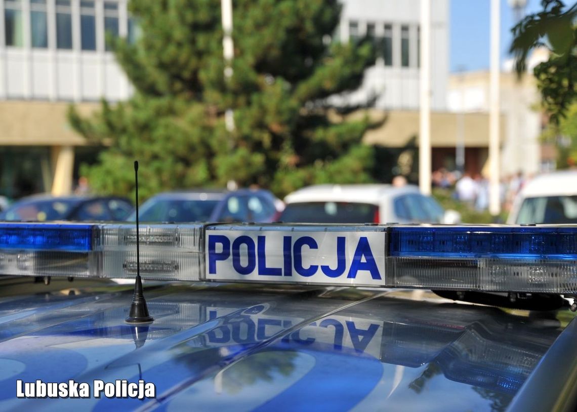Policjant zauważył niepokojące zachowanie i natychmiast podjął działania