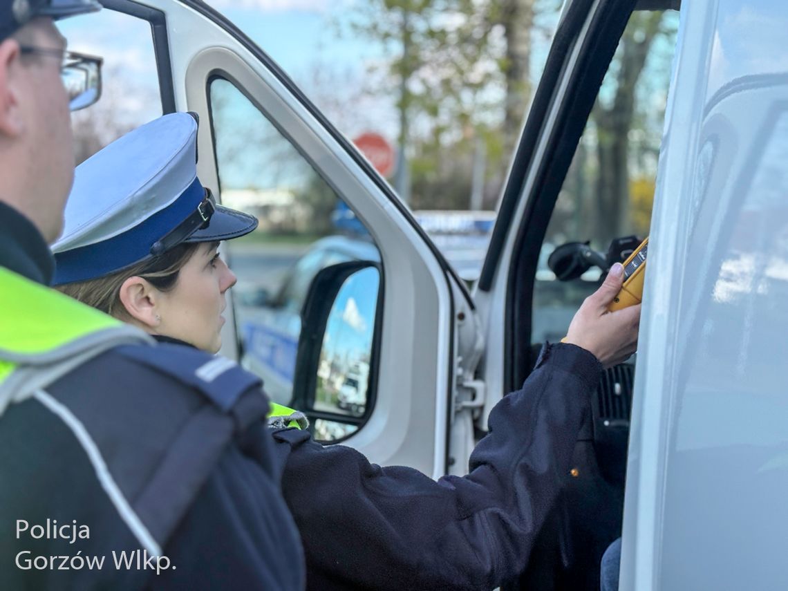 Policyjna akcja na drogach. Kierowcy mogli spotkać kilka patroli na jednej trasie Policyjna akcja na drogach. Kierowcy mogli spotkać kilka patroli na jednej trasie