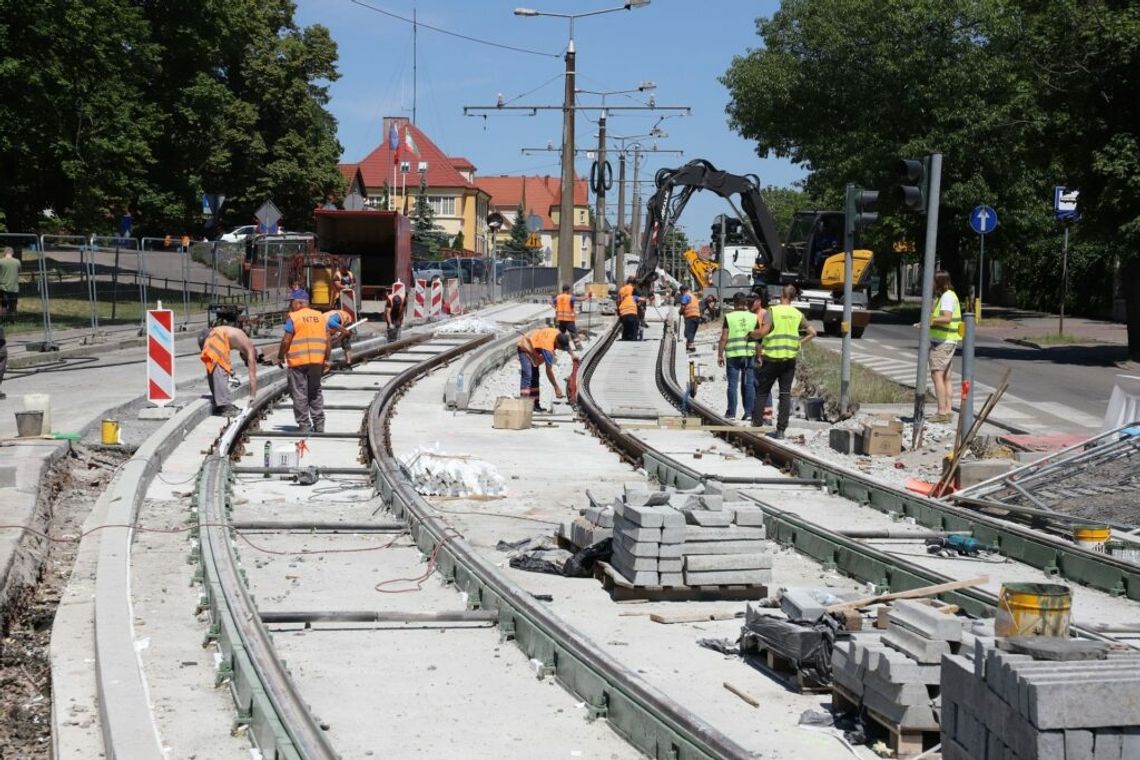 Przebudowa 1,5-kilometrowego odcinka drogi dobiega końca