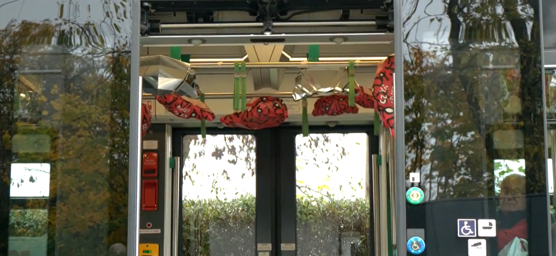 Rogale świętomarcińskie w tramwajach. Gorzów na trasie słodkiej akcji Rogale świętomarcińskie w tramwajach. Gorzów na trasie słodkiej akcji