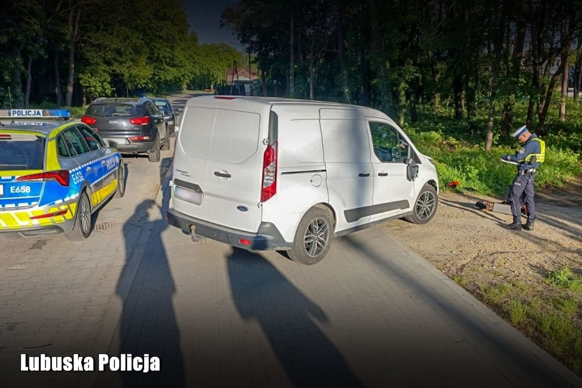 Samochód zderzył się z hulajnogą. 12-latek uczestnikiem groźnego zdarzenia