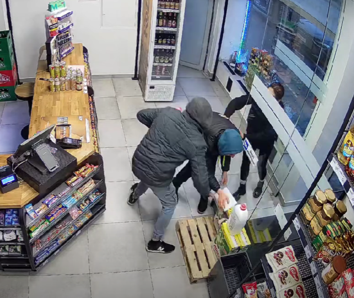 Sklep okradziony w biały dzień. Jest apel o więcej patroli Sklep okradziony w biały dzień. Jest apel o więcej patroli