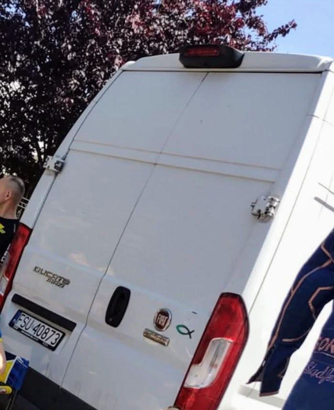 Skradziono busa z całym sprzętem młodego żużlowca