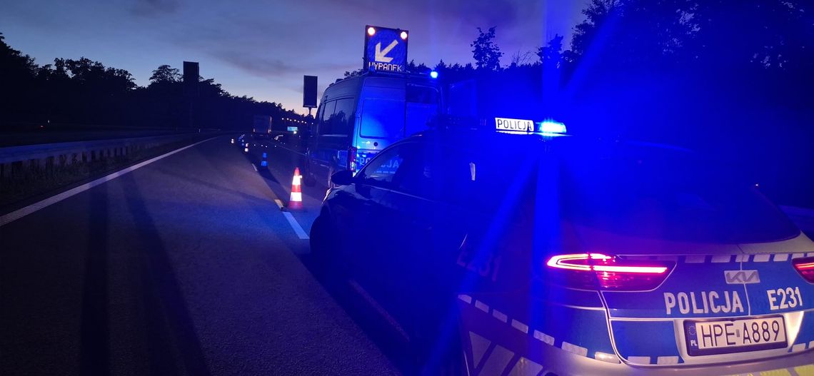 Śmiertelny wypadek z udziałem BMW i ciężarówki. Nie żyje pasażer