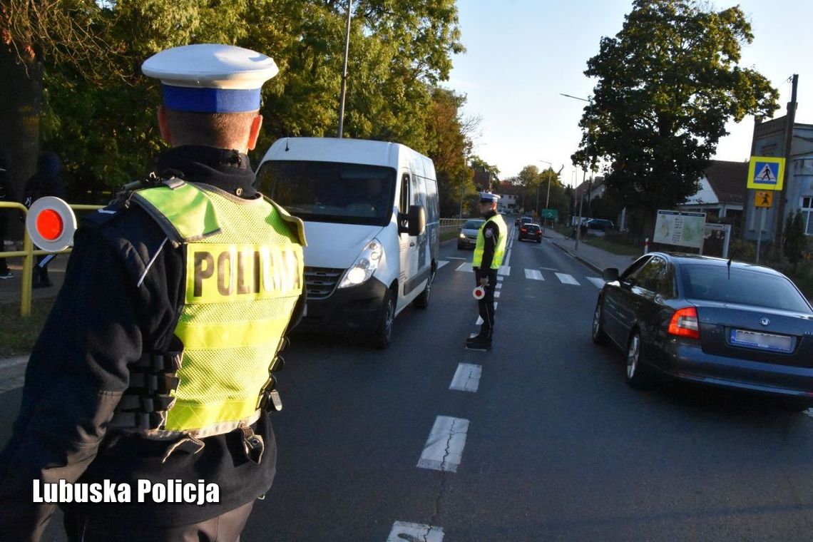 Strzeleccy policjanci przeprowadzili poranne kontrole trzeźwości