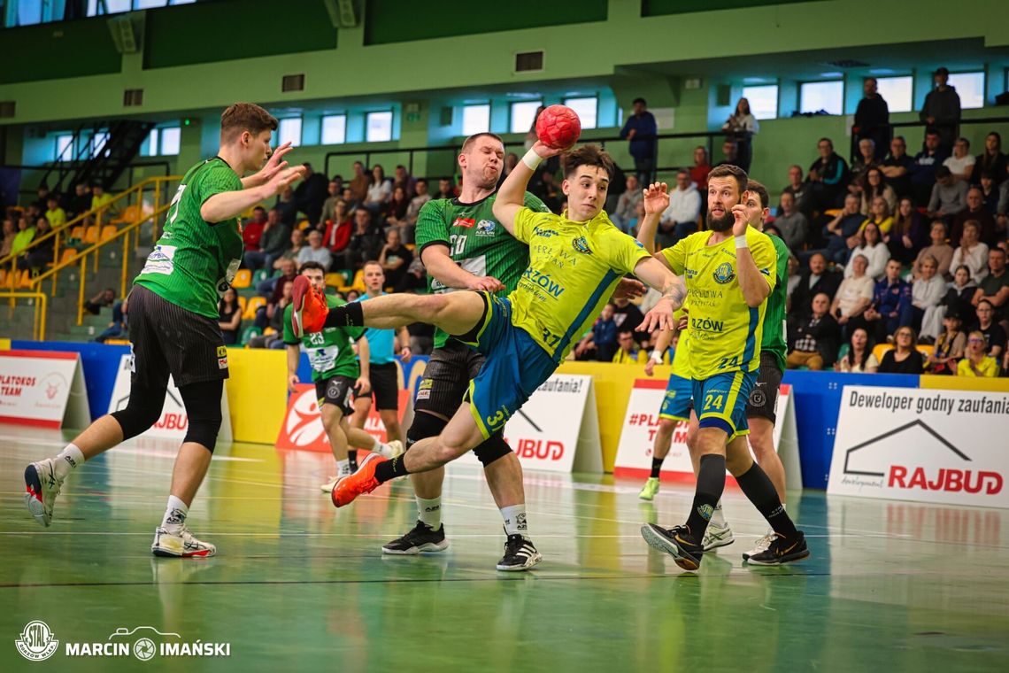 Szczypiorniści Stali przegrywają hit z krakowskimi Akademikami