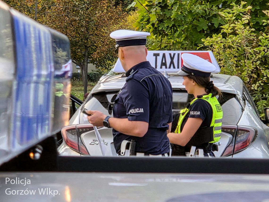 Taksówki i przewozy z aplikacji pod lupą. Służby wykryły nieprawidłowości Taksówki i przewozy z aplikacji pod lupą. Służby wykryły nieprawidłowości