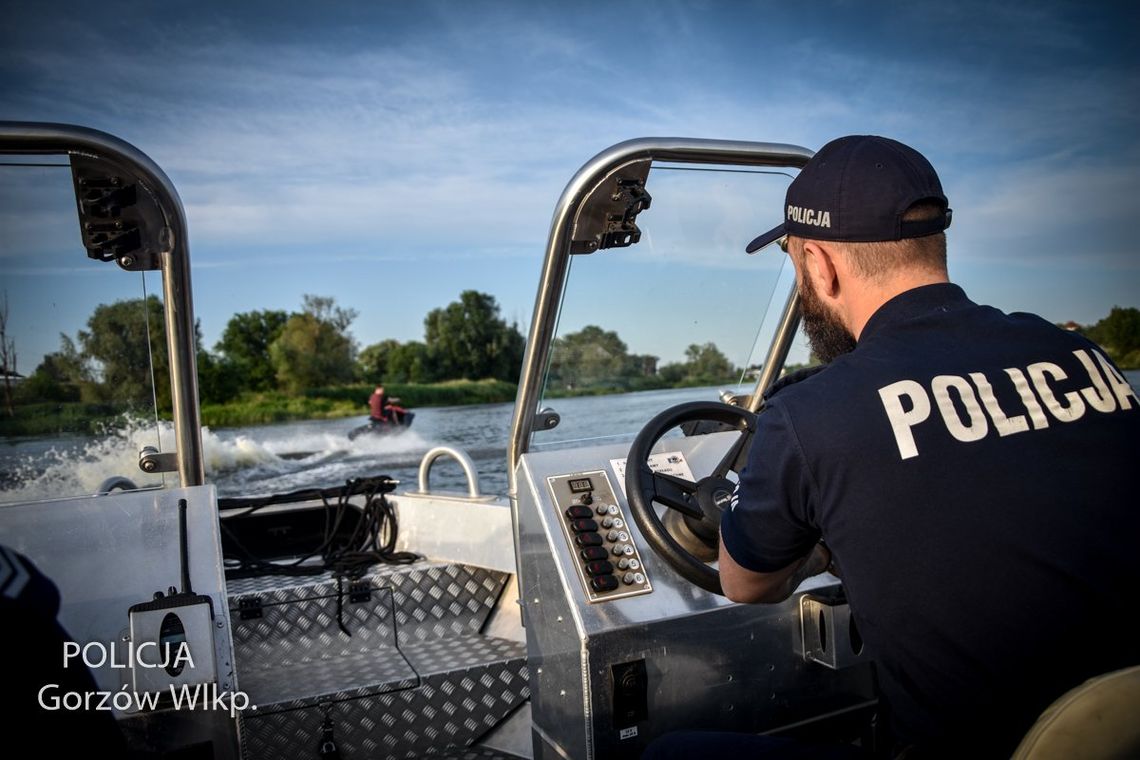 Tragedia w Kłopotowie: 70-latek utonął w Warcie