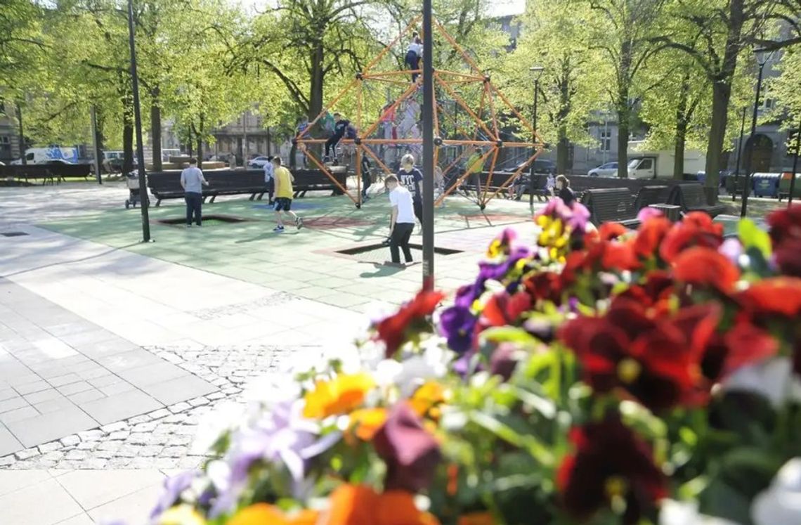 Trampolina na Kwadracie znów zniszczona!