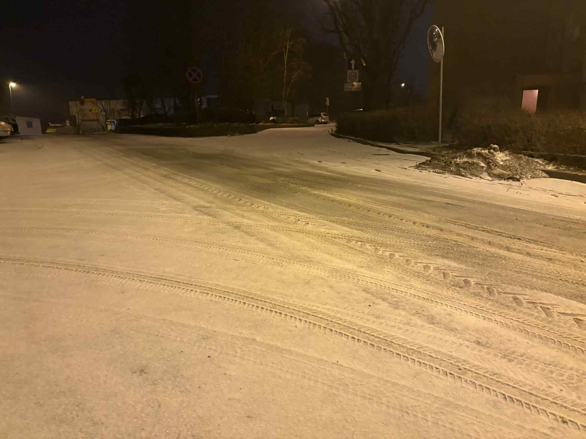 Trudna sytuacja na drogach. Warunki w regionie szybko się pogarszają