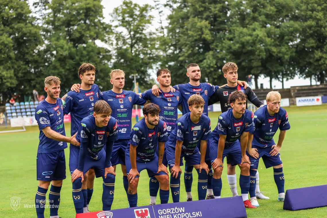 Warta jedzie do zaskakującego lidera III ligi Warta jedzie do zaskakującego lidera III ligi