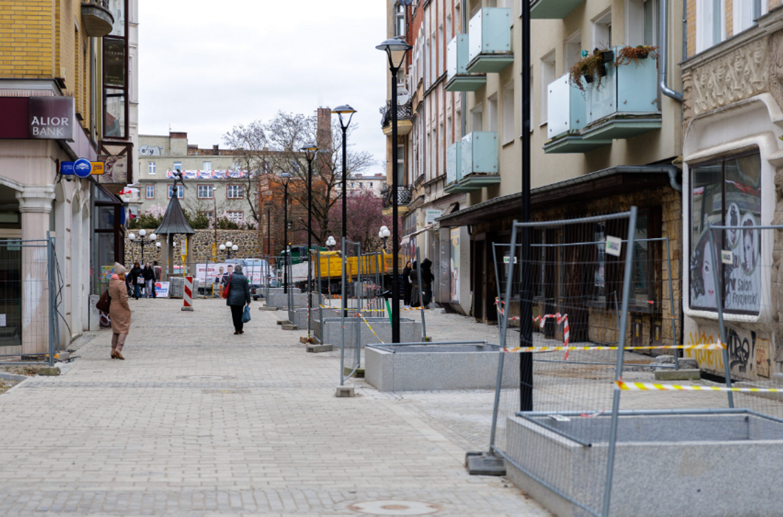 Wełniany Rynek i ulica Hawelańska będą gotowe za dwa miesiące?