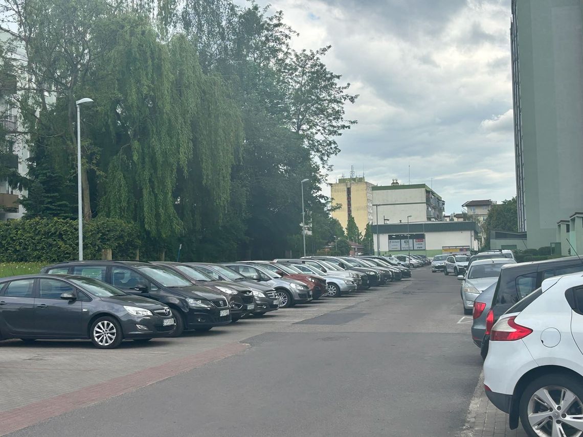 Włamanie do auta na gorzowskim osiedlu? Mieszkaniec ostrzega innych Włamanie do auta na gorzowskim osiedlu? Mieszkaniec ostrzega innych