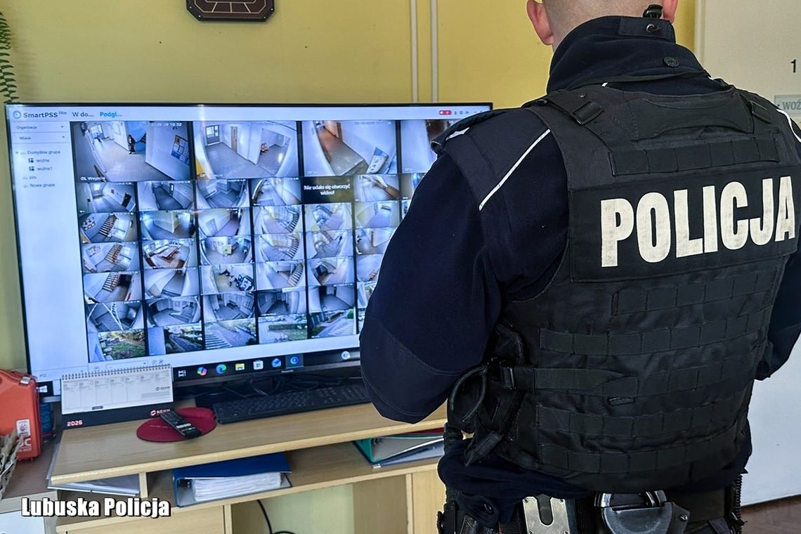 Wzmożone kontrole policji przy szkołach w Gorzowie. Funkcjonariusze reagują na ostatnie wydarzenia Wzmożone kontrole policji przy szkołach w Gorzowie. Funkcjonariusze reagują na ostatnie wydarzenia