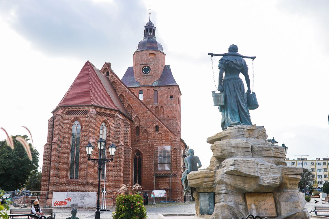 Z fałszywką do ślubu? Zaświadczenie kościelne można sobie kupić w internecie