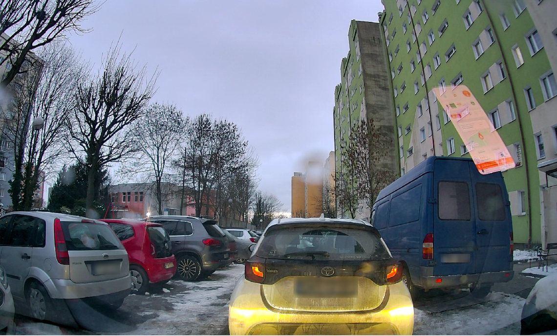 Zablokowana droga na osiedlu w Gorzowie. Przejazd był niemożliwy