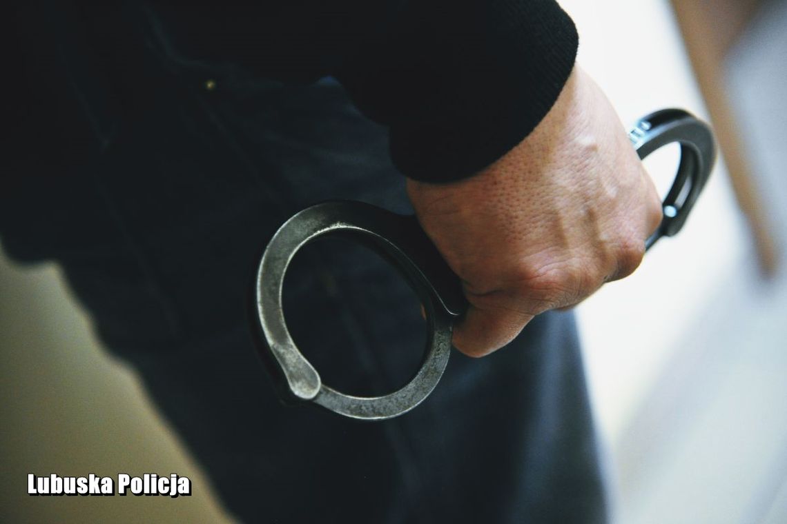 Zatrzymanie poszukiwanego od lat. Sprawiedliwość w końcu go dopadła