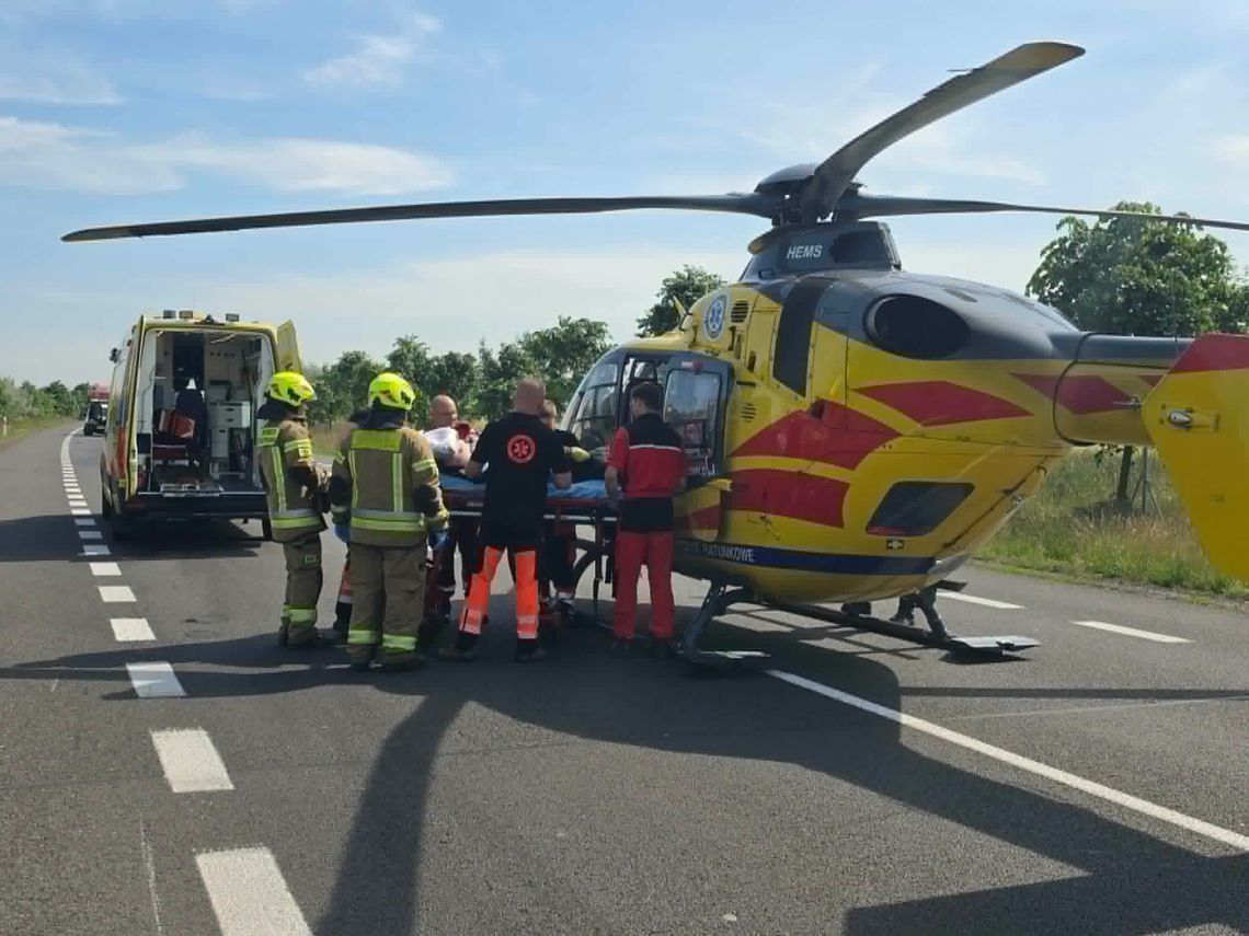Zderzenie samochodu z motocyklem. Na miejscu lądował śmigłowiec LPR