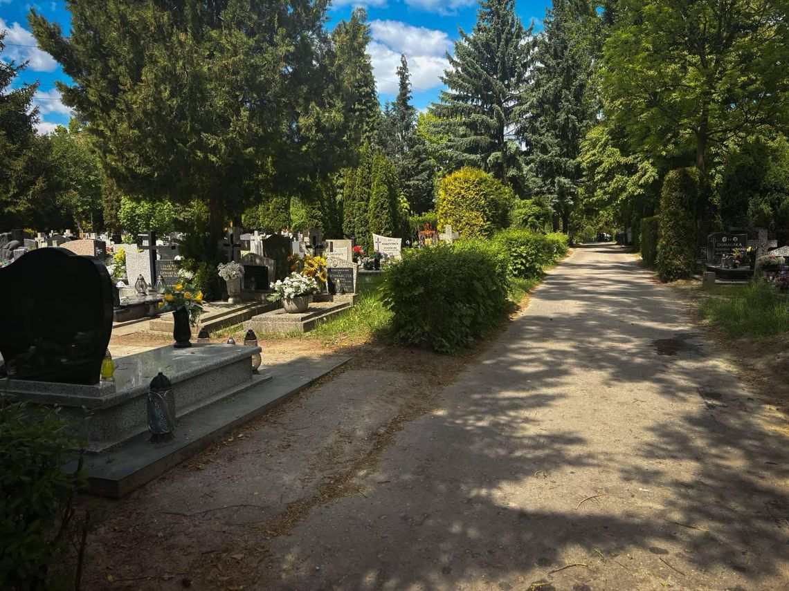 Złodzieje okradają zmarłych. Mieszkańcy Gorzowa są oburzeni