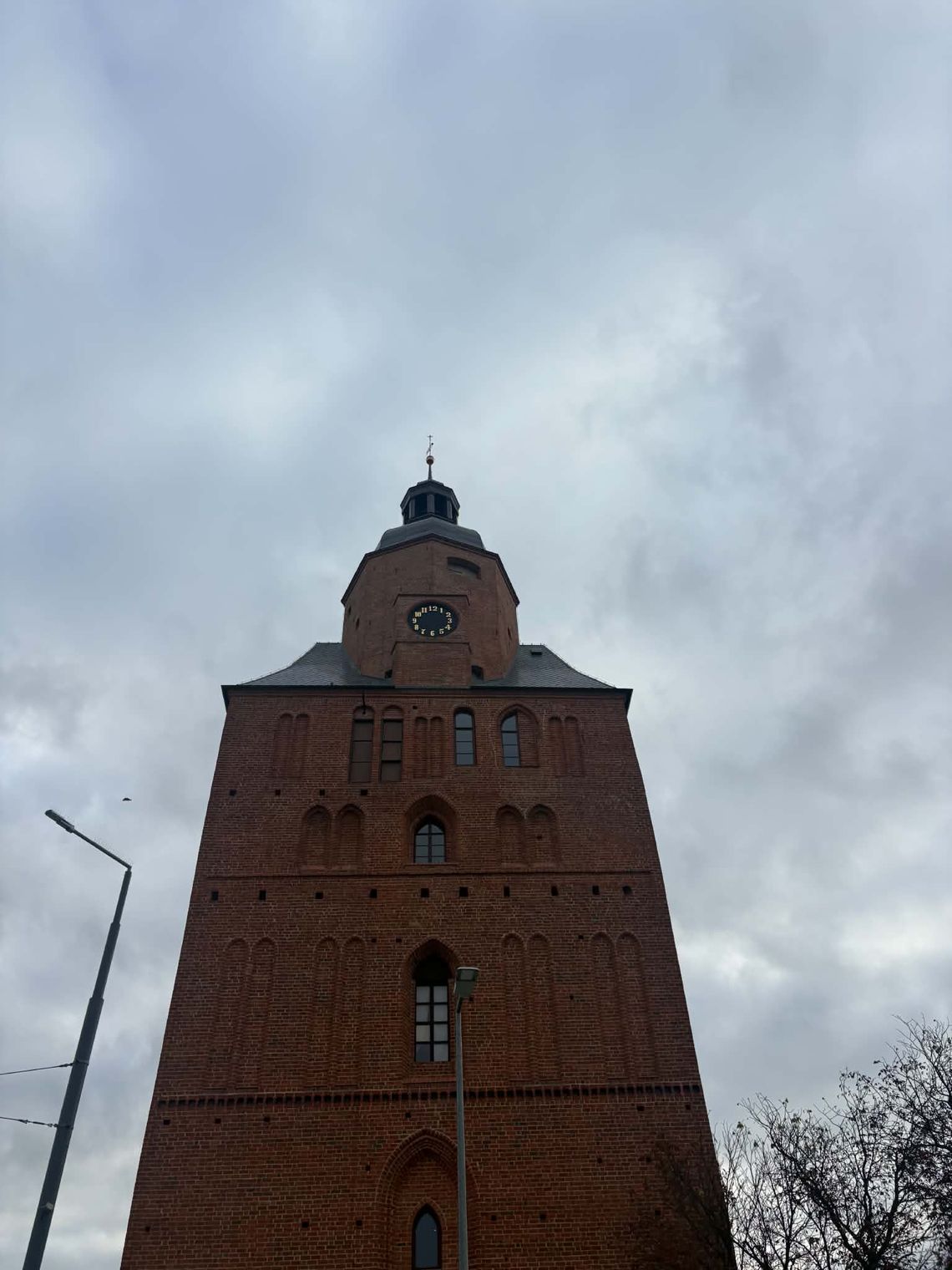 Zmiana czasu 2026. W całej Polsce przestawią zegarki, ale nie na gorzowskiej katedrze
