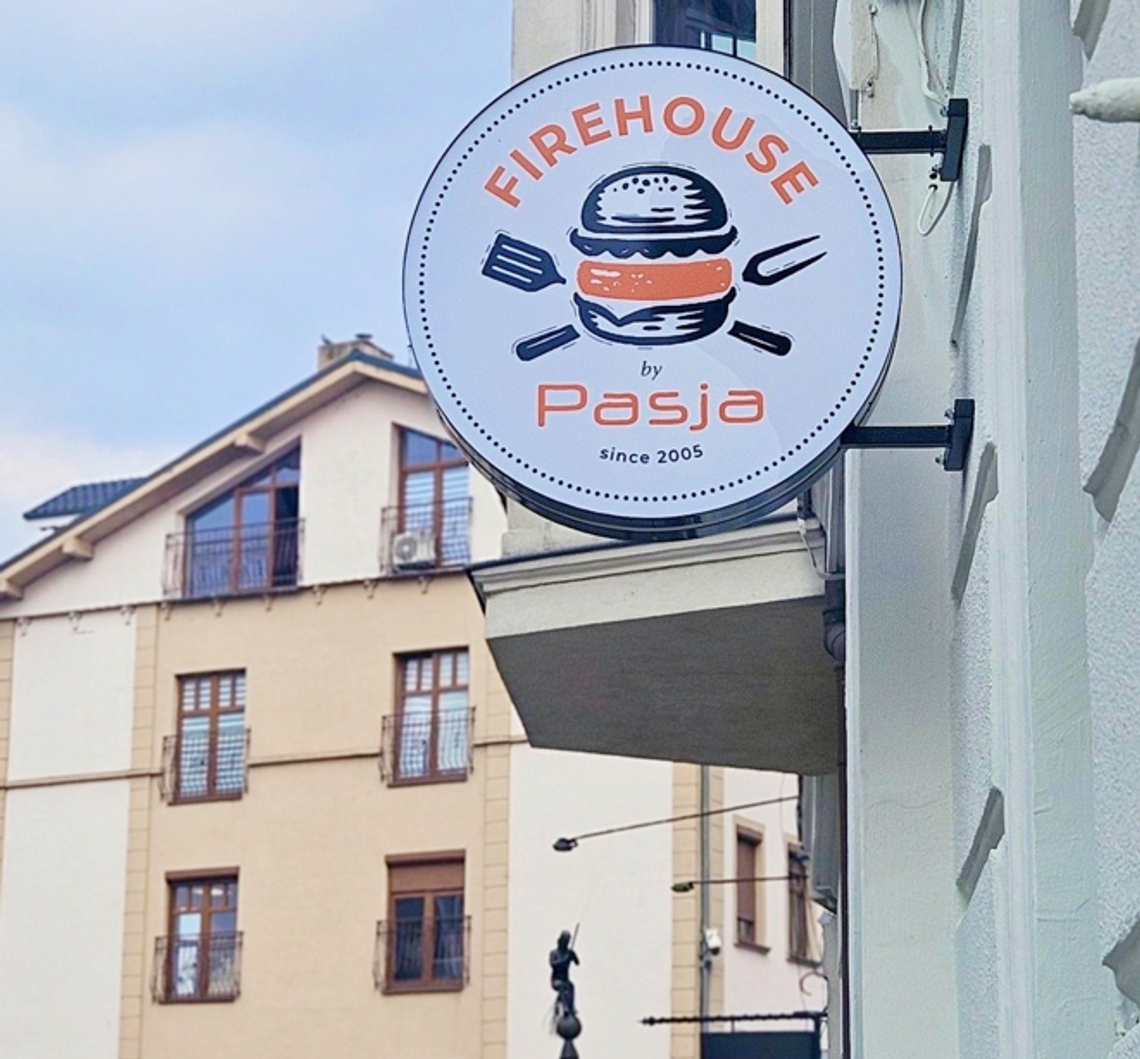 Zmiana przy Wełnianym Rynku. Kawiarnia zniknęła, pojawił się nowy lokal