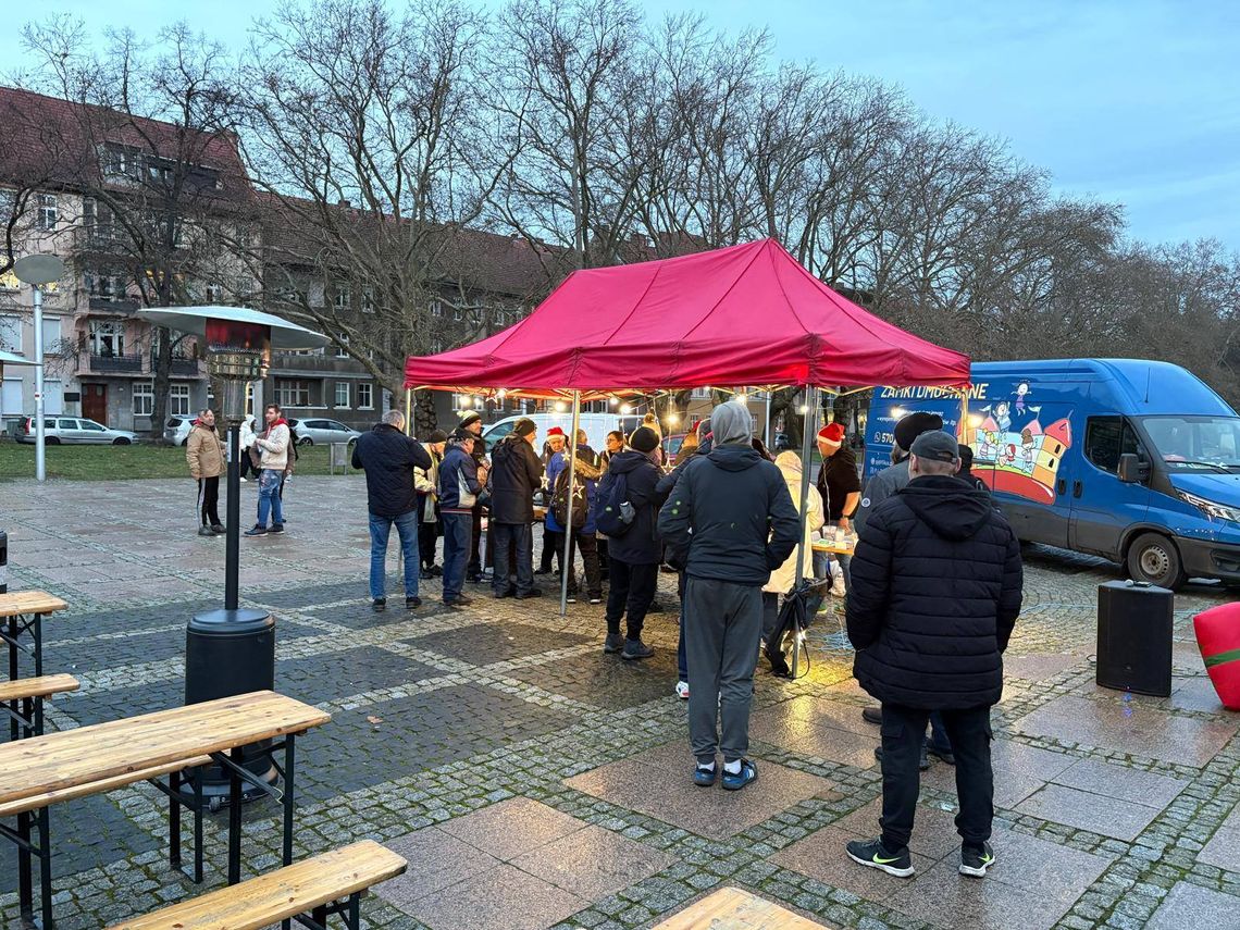 Zupa dla potrzebujących – kolejna edycja akcji już dziś w centrum Gorzowa Zupa dla potrzebujących – kolejna edycja akcji już dziś w centrum Gorzowa