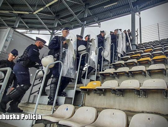 Mundurowi opanowali gorzowski stadion żużlowy!